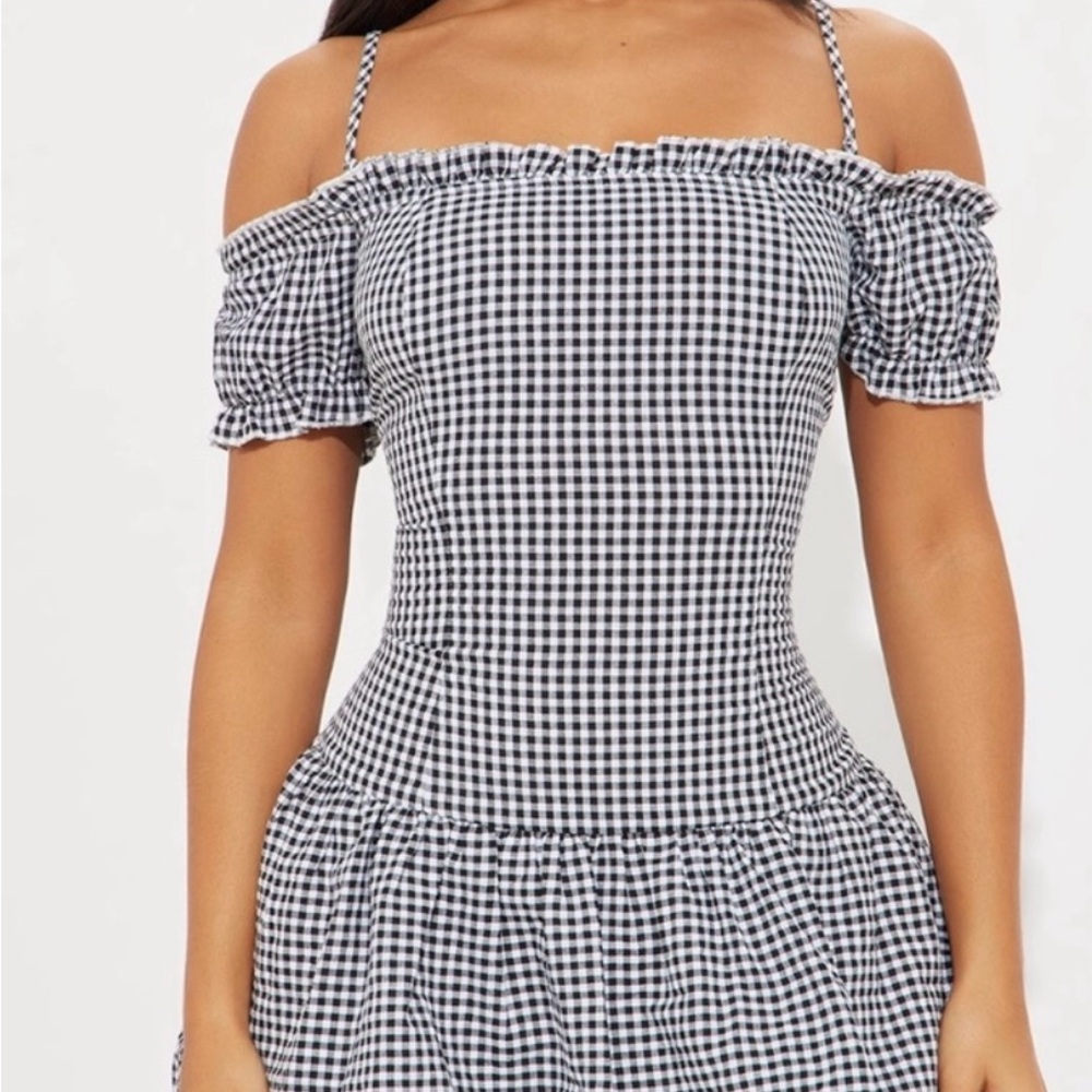 Black and White Gingham Off-Shoulder Mini Bubble  Dress